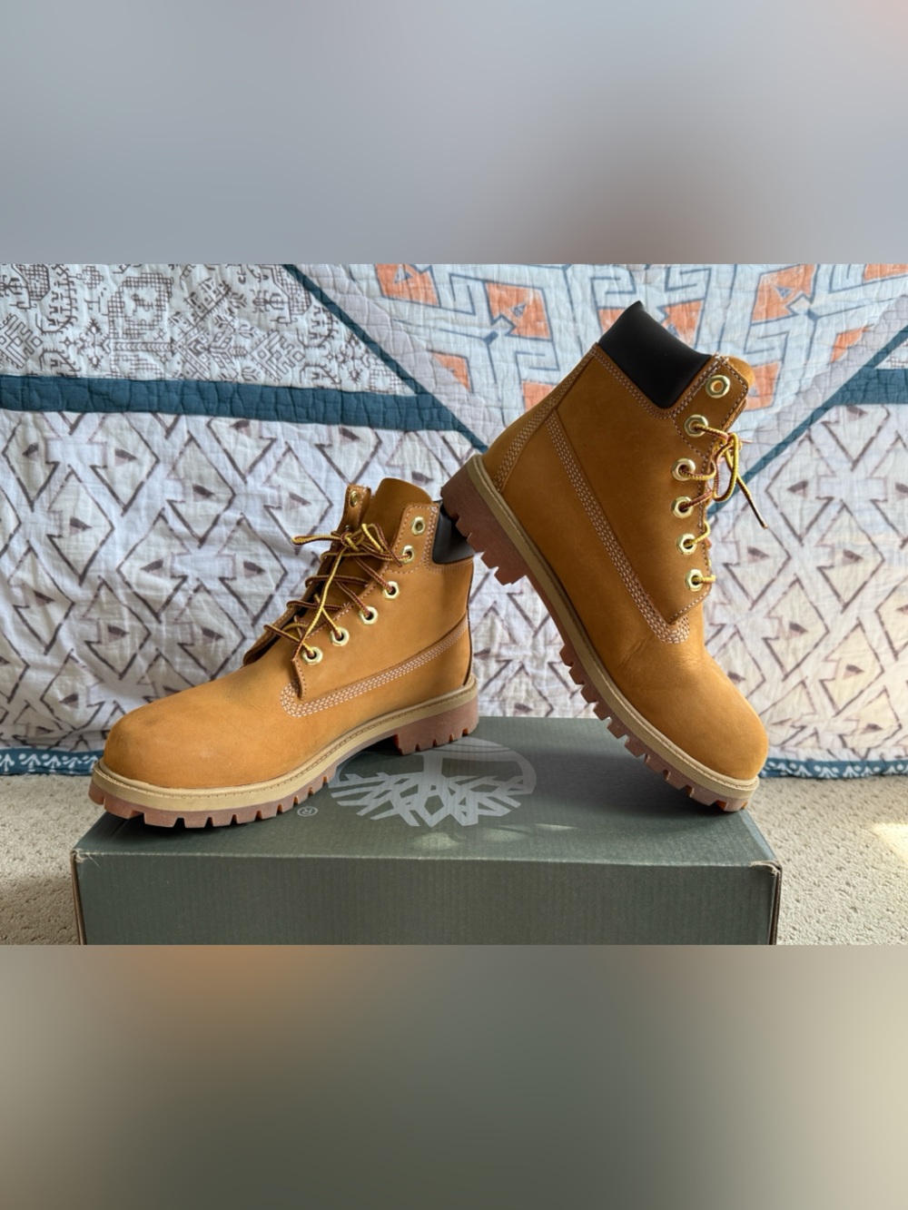 *EUC* Timberland Premium 6โ Lace-Up Waterproof Boot, Wheat Nubuck, Sz 5M JR Unis